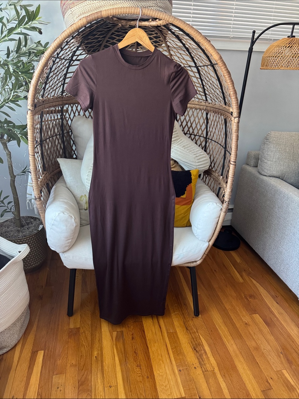 Sleek Short-Sleeve Maxi Dress in Dark Brown